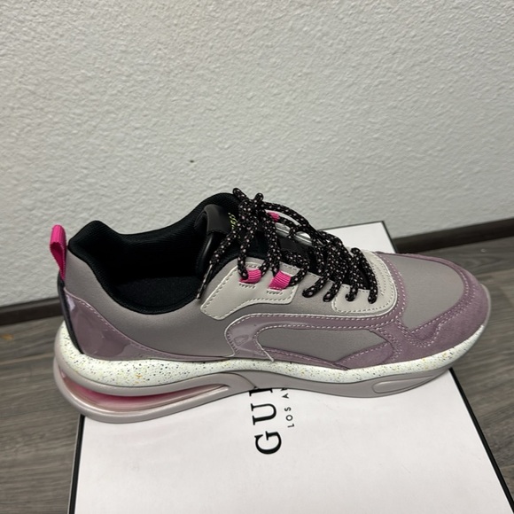 Guess Womens Fever 3 Lace Up Platform Casual and Fashion Sneakers - Picture 5 of 6